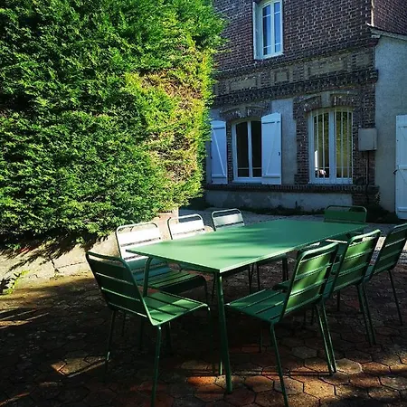 Du Mont Joly, Ecrin De Verdure Proche Mer !